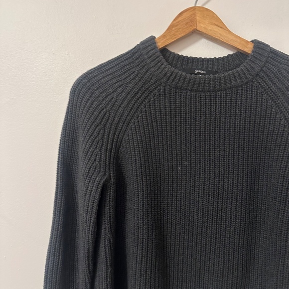 Quince Organic Cotton Fisherman Crewneck Sweater in Charcoal Gray | Size Medium - Picture 3 of 9
